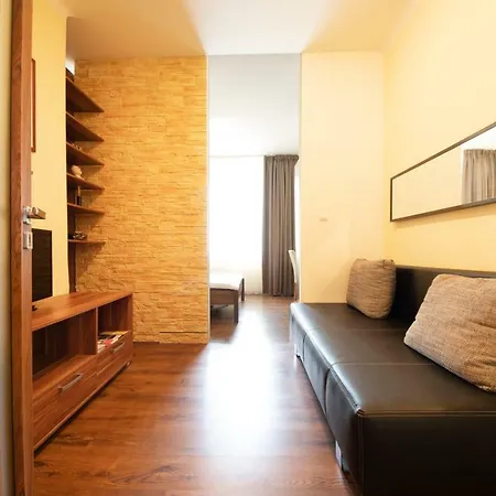 Апартаменти Zivnostenska 4 *